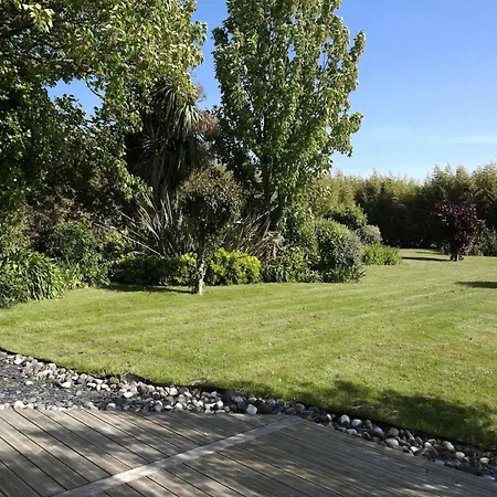 Premium Penty In A Quiet Location Near The Beach, Cleaning Included * Plougoulm